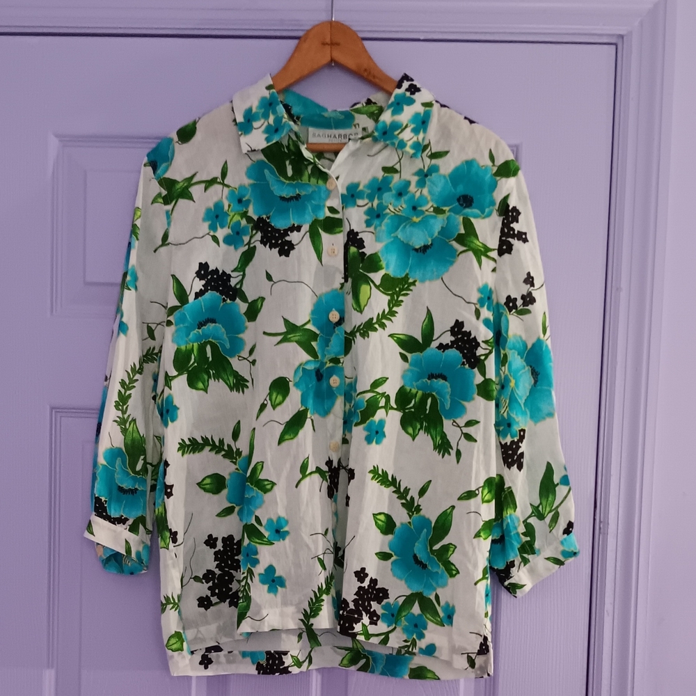 🔷️3-$15🔷️ 💚HP! Sag Harbor |Floral Print Lightweight Button Down Top Petite L